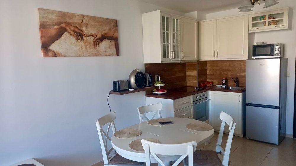 Продава се Двустаен апартамент в Поморие - 72 кв.м за 1320 €/кв.м - Снимка #2