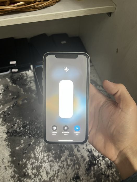 Iphone xr 64gb ideal