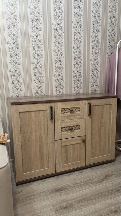 Продам комод для гостиной