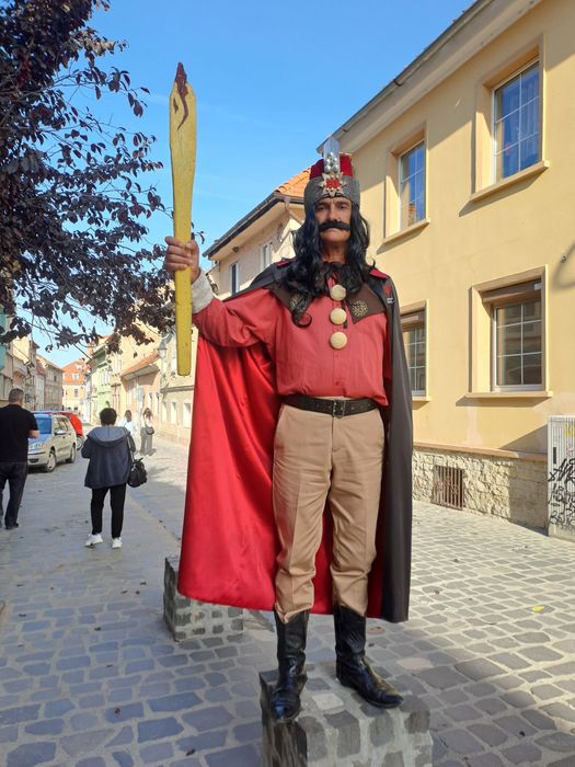 Personaje istorice Vlad Tepes, Stefan cel Mare, Mihai Viteazul, pt ev