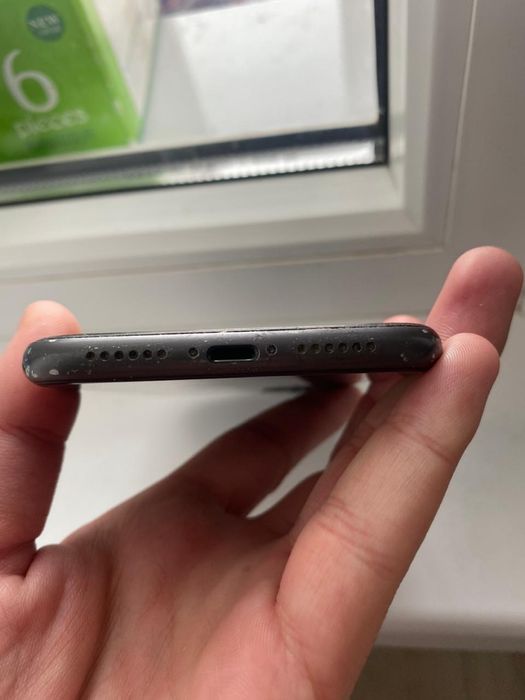 Iphone 11 в черном цвете обмен на андройд