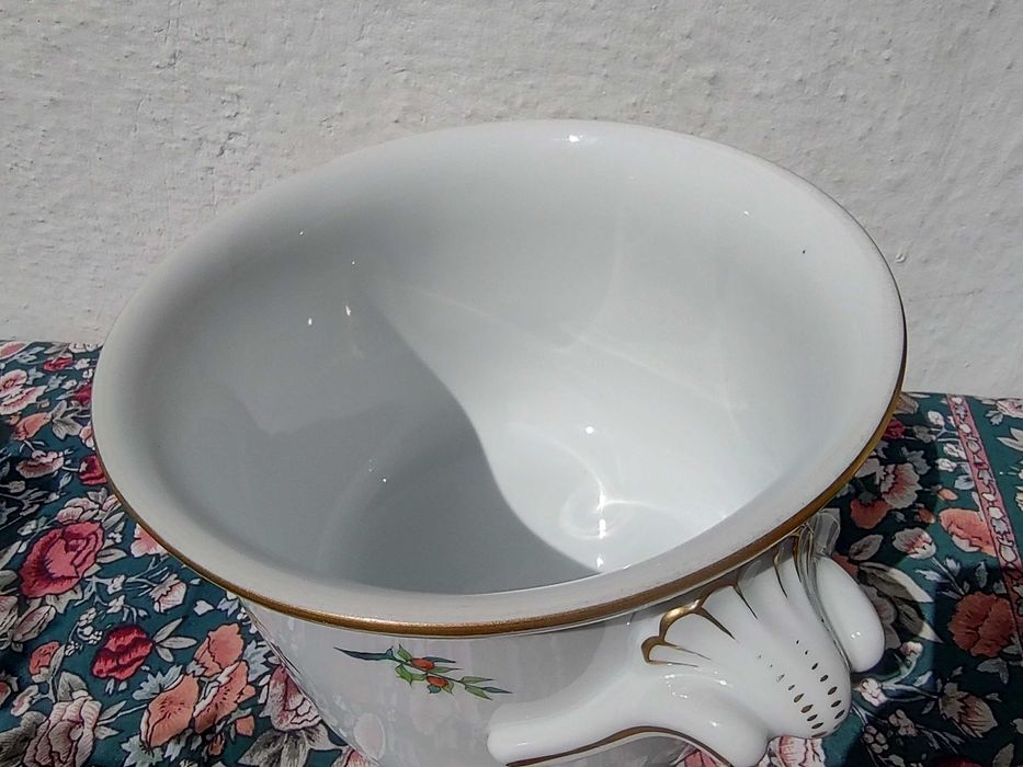 Ръчно рисувана голяма кашпа на Herend Унгария