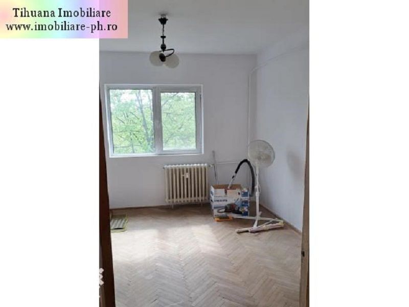 Apartament 3 camere de vanzare : Nord - (Cameliei)
