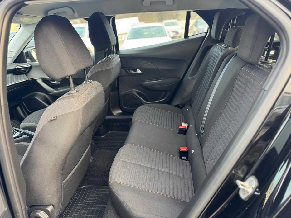 Peugeot 2008 1.2 Pure Tech Active Business