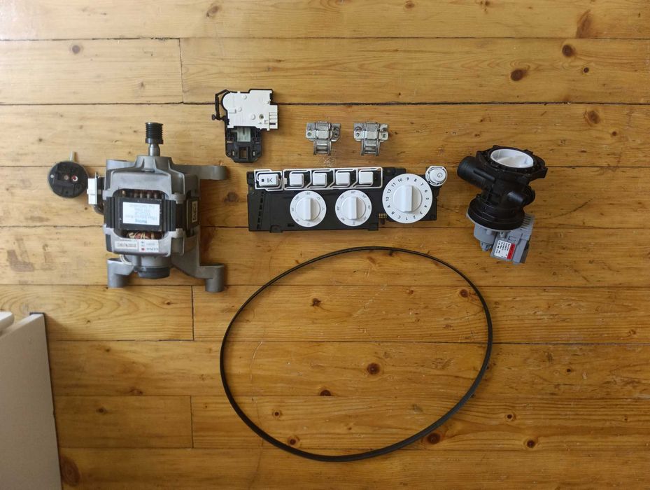 Части от пералня Hotpoint Ariston CAWD 129