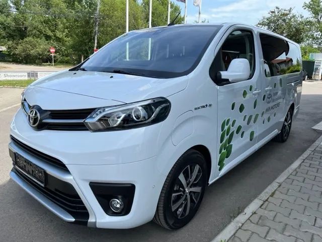 Toyota Proace Toyota Proace Verso 6+1 locuri L2H1 Electric 136 CP Baterie 75 kwh VIP