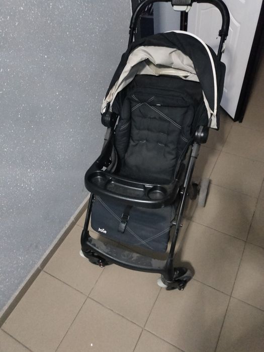 Коляска детская Joli