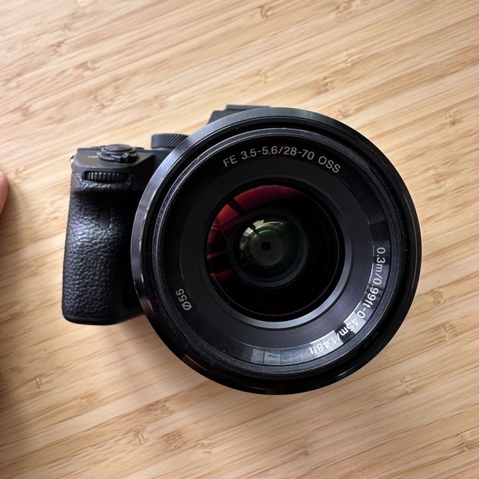 Sony A7iii фото апарат  + FE f3.5-5.6 / 28-70mmm Обектив