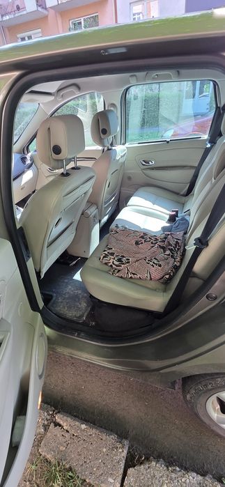 Vând Renault scenic