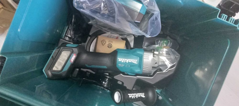 vand flex makita pe 40 v