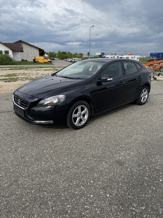 Dezmembrez Volvo V40 T3//Morizare 1.5 Benzina//Orice piesa