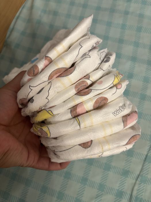 Отдам вещи мужские , подгузники