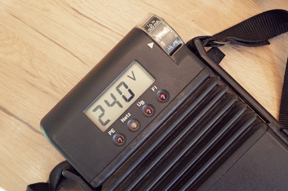 BBC Goerz Metrawatt M 5010 tester izolatie rezistenta masura