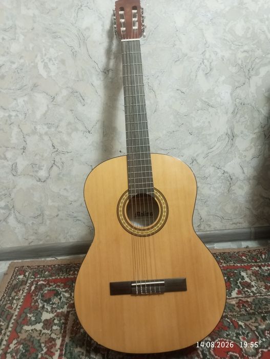 Продам Гитару Molina