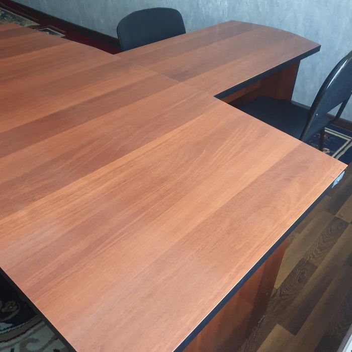 Офисная стол holati yahshi