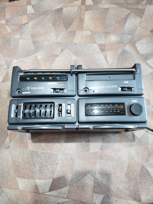 Магнитофон кассетный