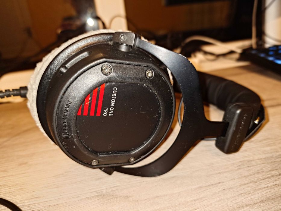 Casti Beyerdynamic Custom One Mosnita Noua • OLX.ro