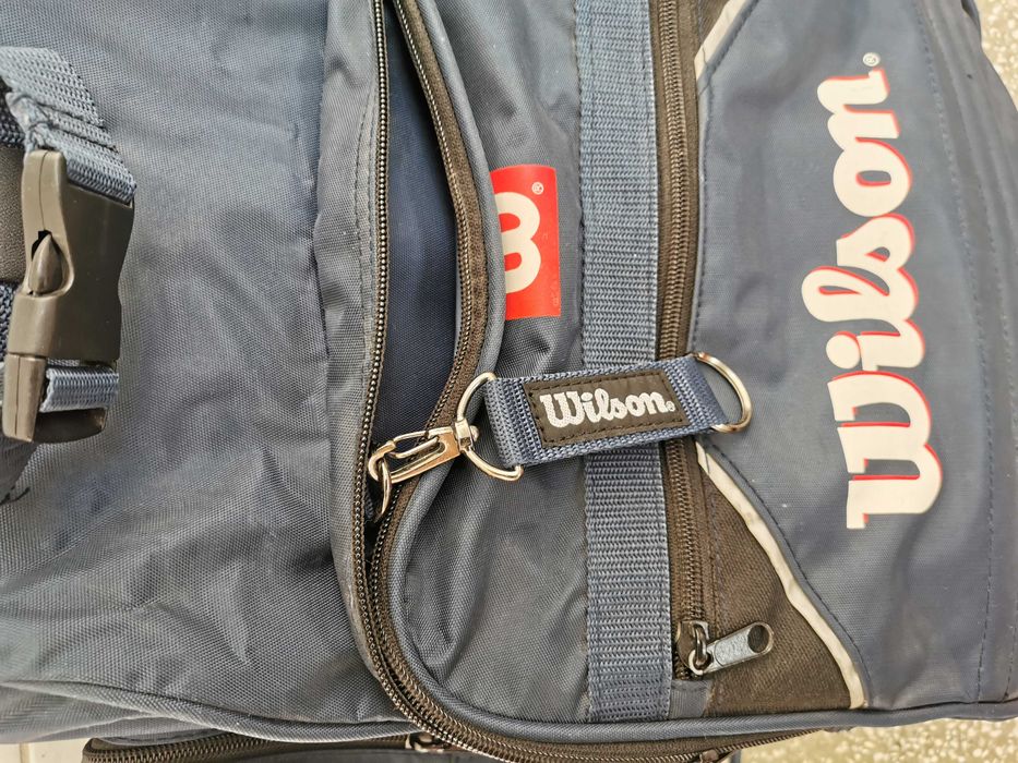 Vand rucsac tenis Wilson Classic, ca nou, 220 lei!