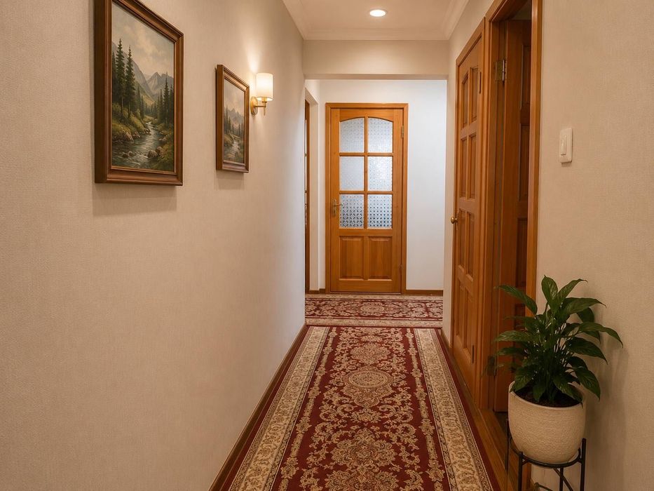 Продается 4 комн квартира, второй этаж, 90 кв м, Юнусабад 18