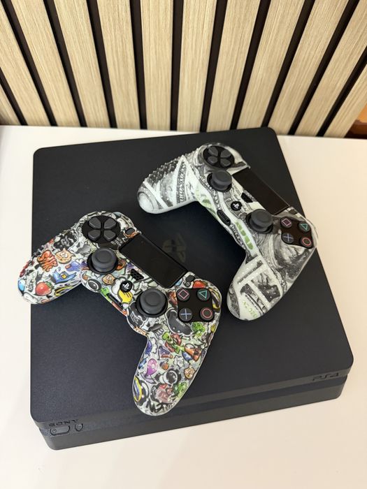 Продам PlayStation 4 slim 1TB