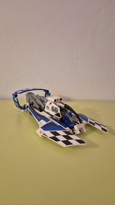 Lego Technic 42045 Hidroavion - COMPLET