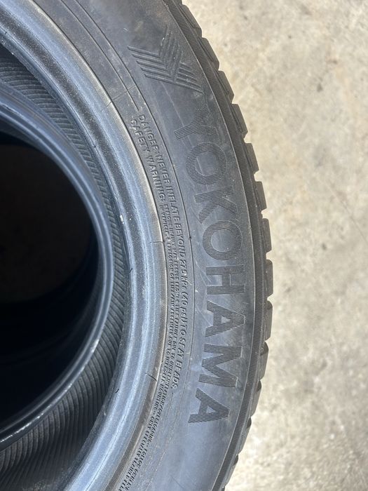Продавам 4бр зимни  Yokohama в перфектно състояние 235/55/18 дот-19