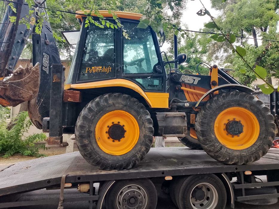MST m544 ekskavator yuklagich motochas 9000. Yili 2020 sotiladi