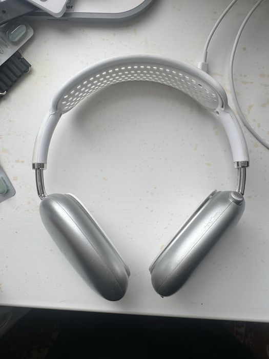 Беспроводные наушники