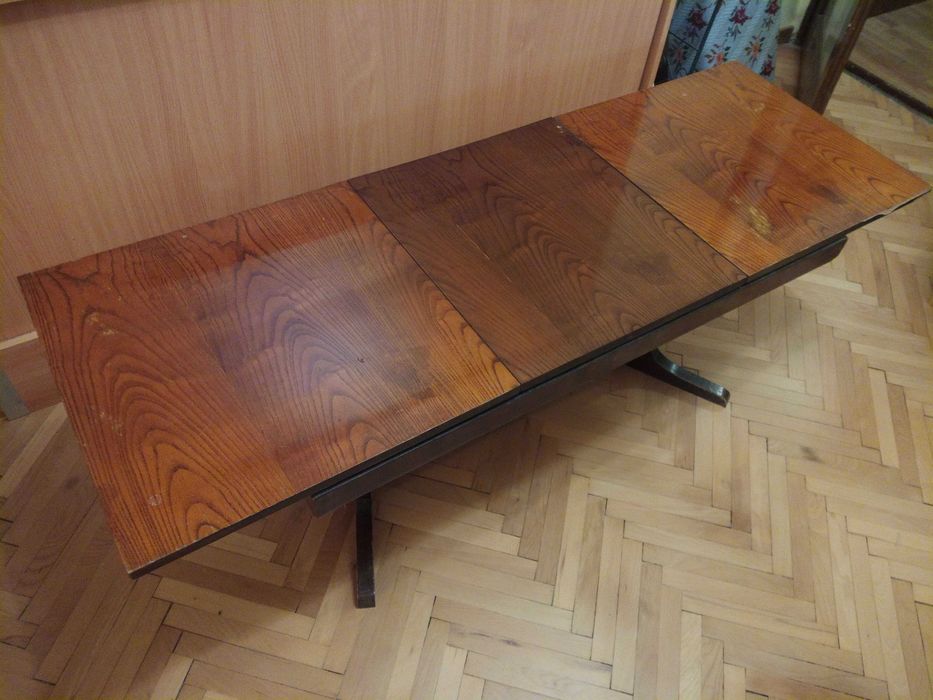 Дървена холна масичка