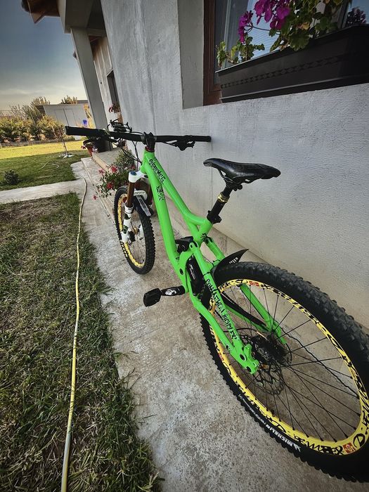 Bicicleta full suspension custom