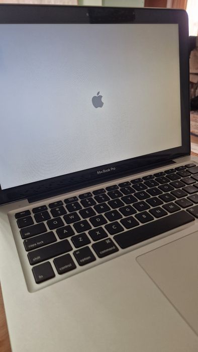 Ноутбук MacBook 1372