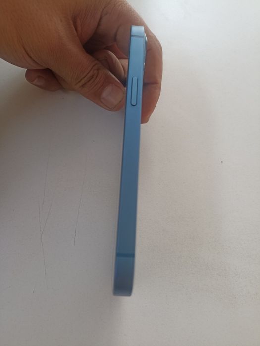 Продам Айфон 13 128 гб