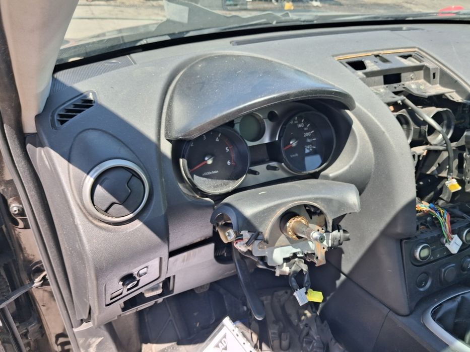 Plansa bord Nissan Qashqai 2007