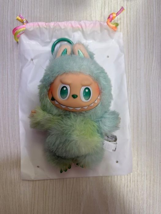 Игрушка лабубу оригинал