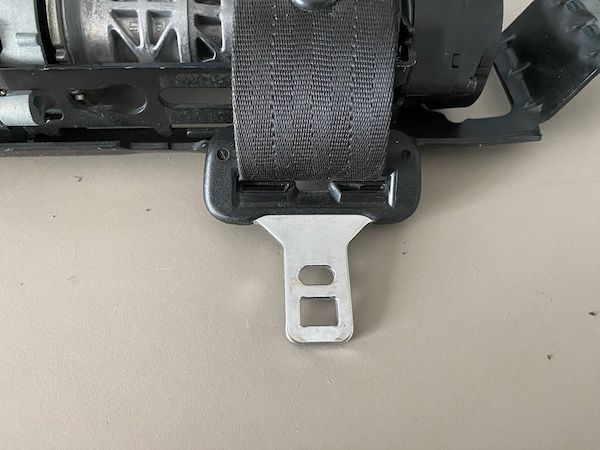 Centura Stanga Fata Volvo XC60 39817380 16099