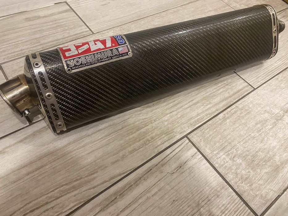 Спортно гърне / Карбонов Ауспух Yoshimura TRS  Suzuki