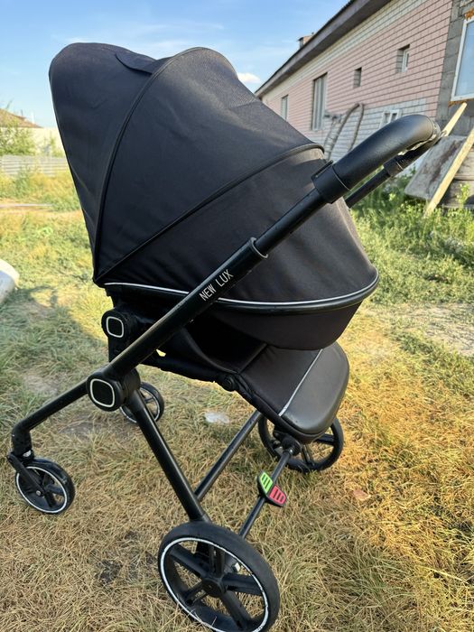 Продам детскую коляску New Lux