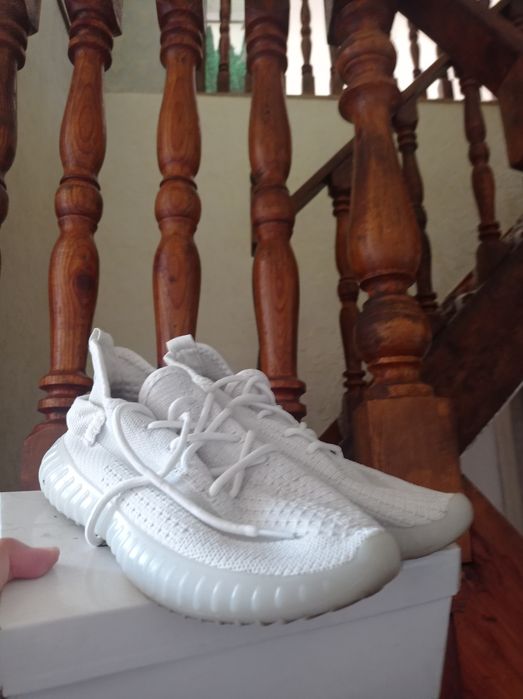 Кросовки белые девочка