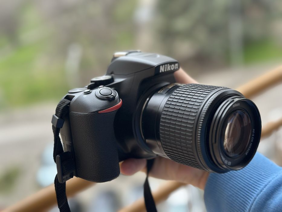 Nikon D3500 с 55-200mm обектив