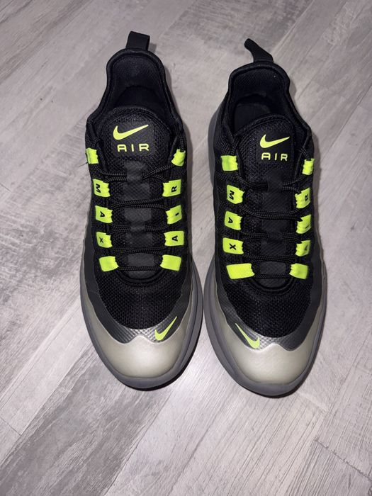 Маратонки Nike, Champion