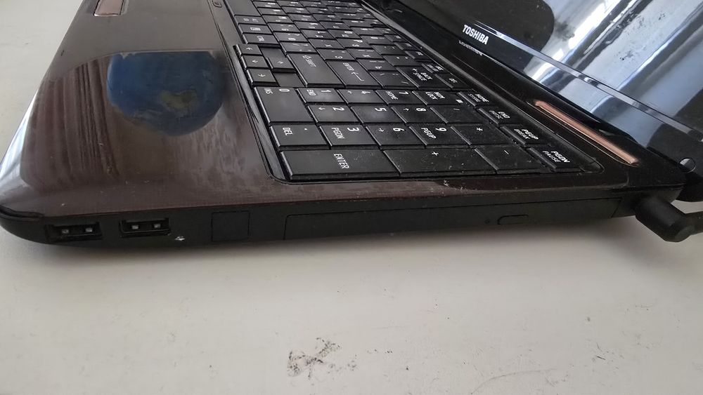 Ноутбук Toshiba Satellite L755-1FH 17"