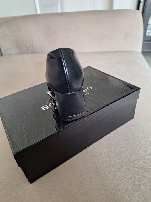 Срочно продам новые туфли