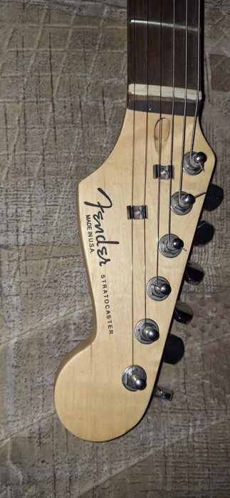 Гитара электрическая