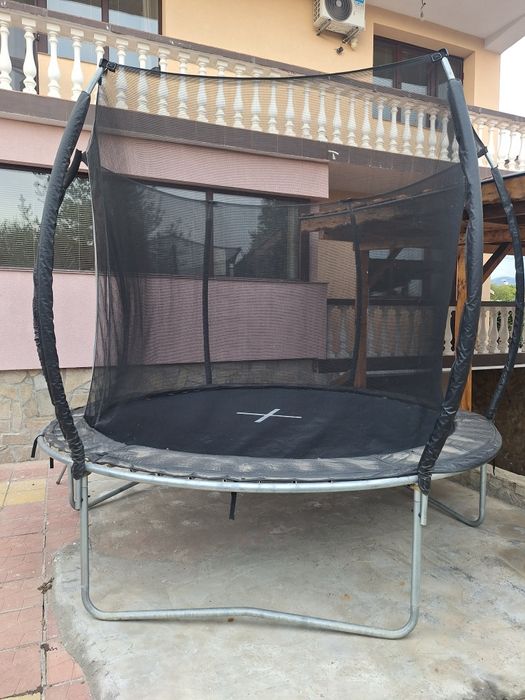 Голям батут с мрежа