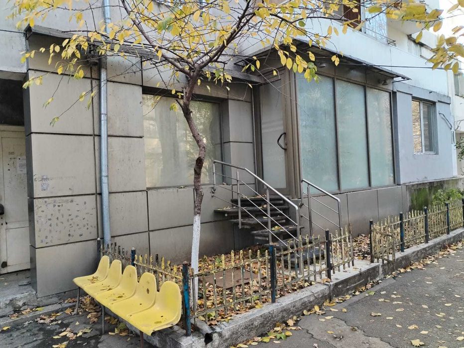 De vanzare apartament/spatiu comercial 3 camere