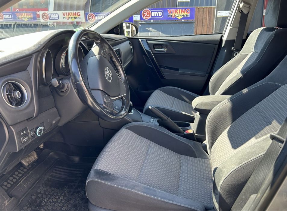 Inchiriez pt Uber/Bolt Toyota Auris Hybrid Colant GPL GAZ CLUJ Napoca