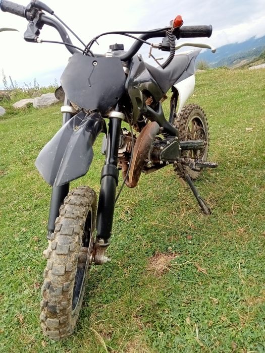 Vând pocket bike 49cc