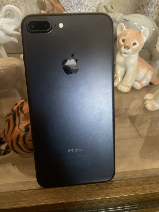 Продам айфон 7 plus