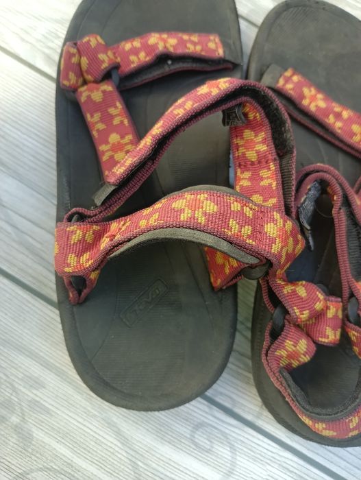 Teva сандали N 36