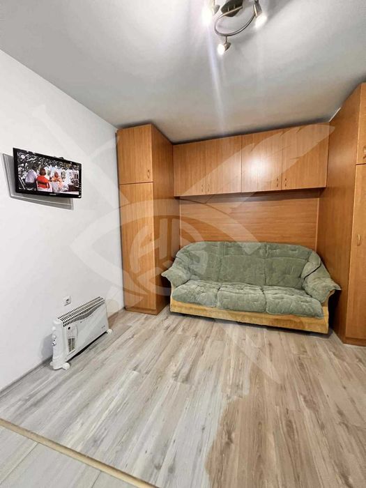 Продава се Двустаен апартамент в Варна, Окръжна болница - 63 кв.м за 8 €/кв.м - Снимка #1